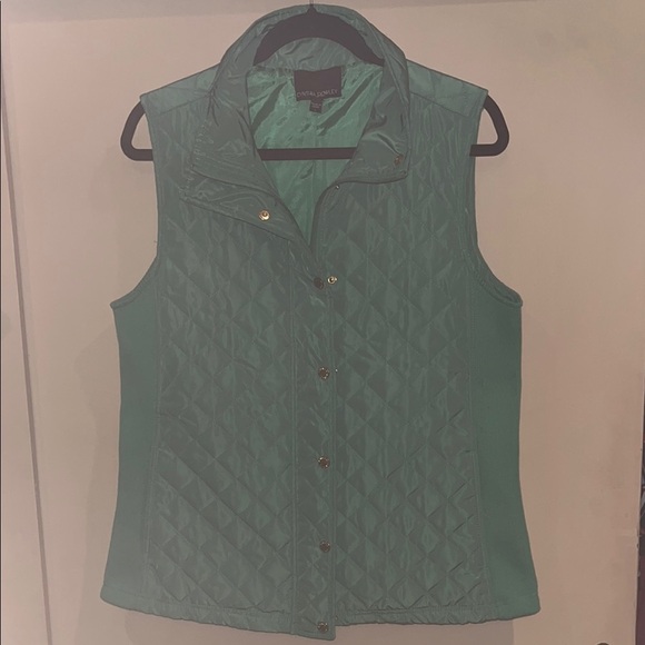 Cynthia Rowley ladies Green Quilted Vest size large/ preowned - Picture 1 of 10